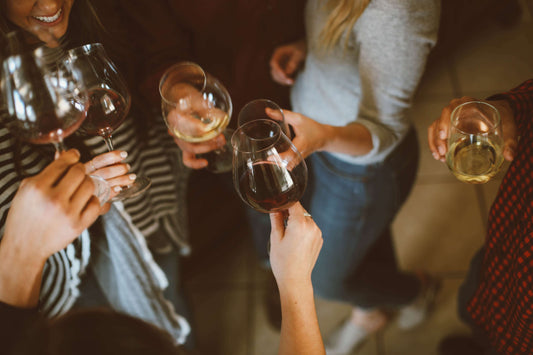 Best 6 Wines for Dinner With Friends